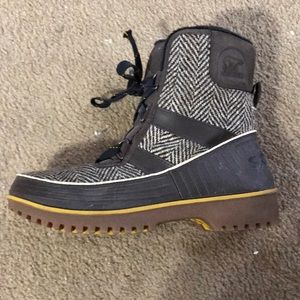Sorel heavy winter boots